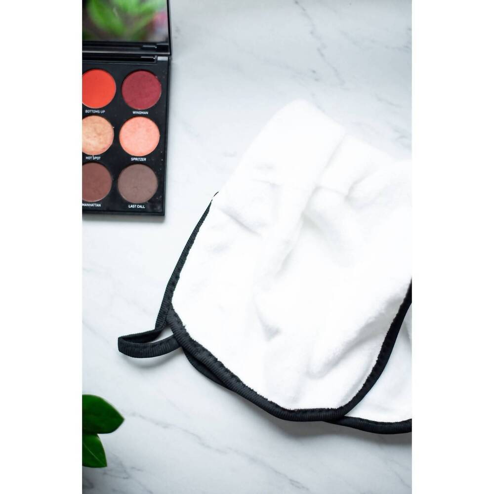 NEW JULIA ROSE wash the day away makeup remover cloth in white